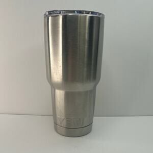 Yeti Rambler 30oz Stainless Steel Tumbler With Lid